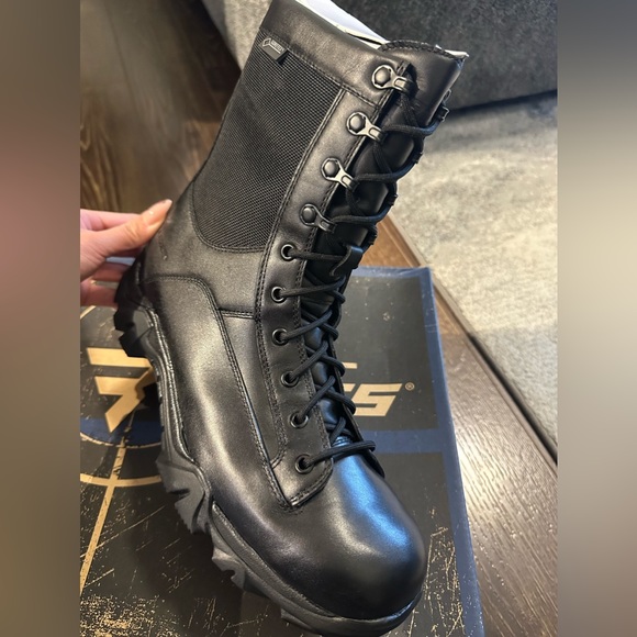 Gore-Tex Winter Boots (Black-Half Leg cut style) - Picture 12 of 16